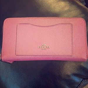 Cute Pink Coach Wallet!
